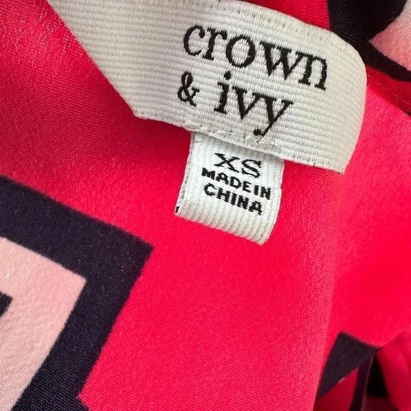 Crown & Ivy Geo Print Fuchsia White Navy Halter Tie Dress - Picture 4 of 8